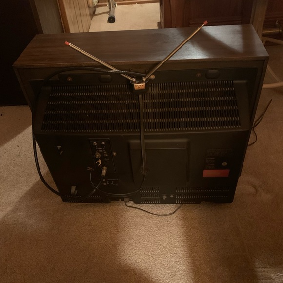 Antique Analog Sony Triniton Color T.V Receiver - Picture 5 of 6